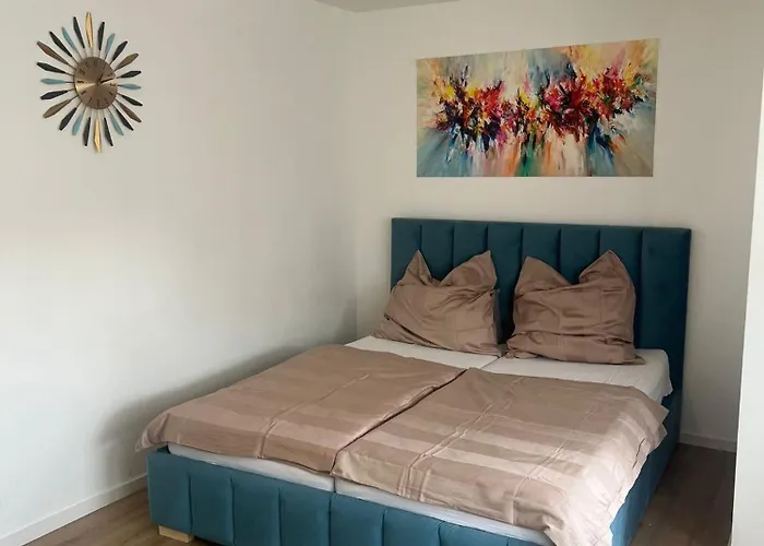 Naehe Flughafen Und Messe